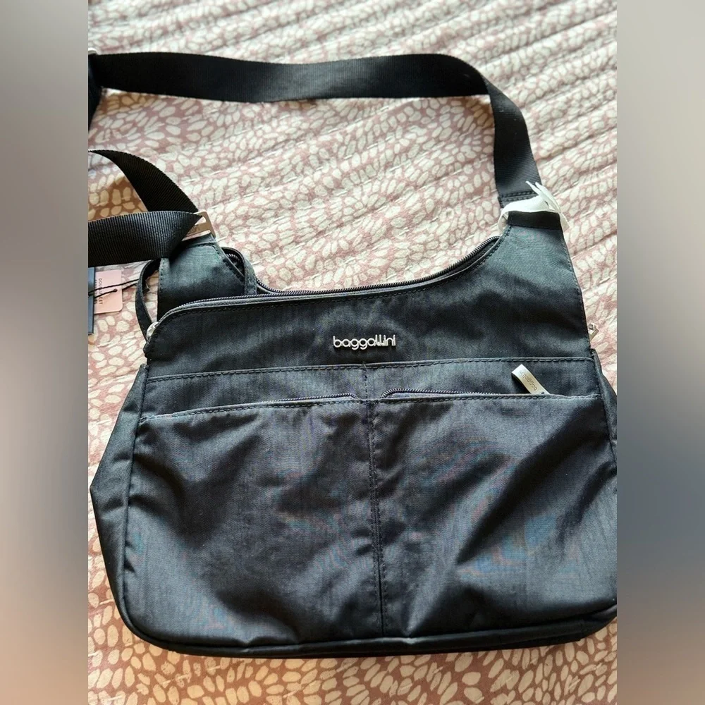 Baggallini Crossbody Shoulder Bag – Black (NWT)